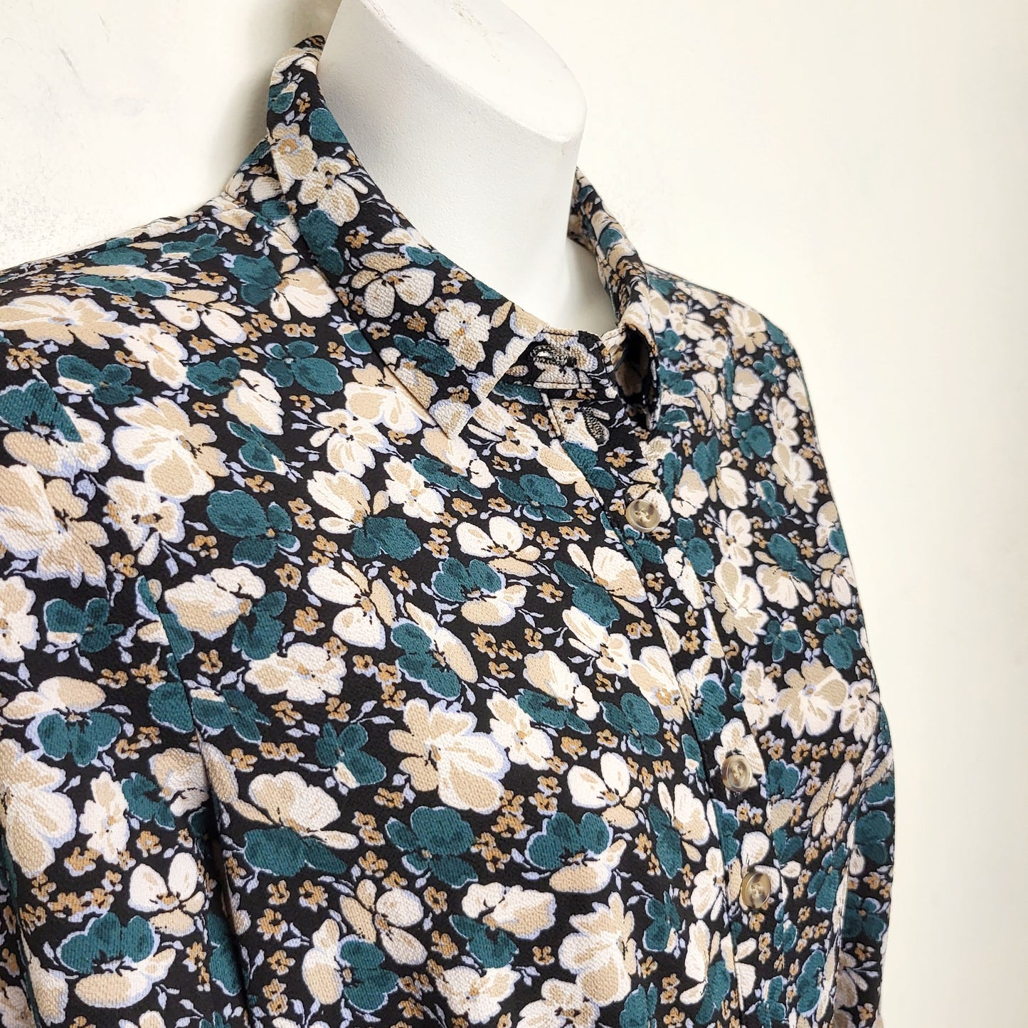 CSEB2 - Vero Moda floral print dress. Size small