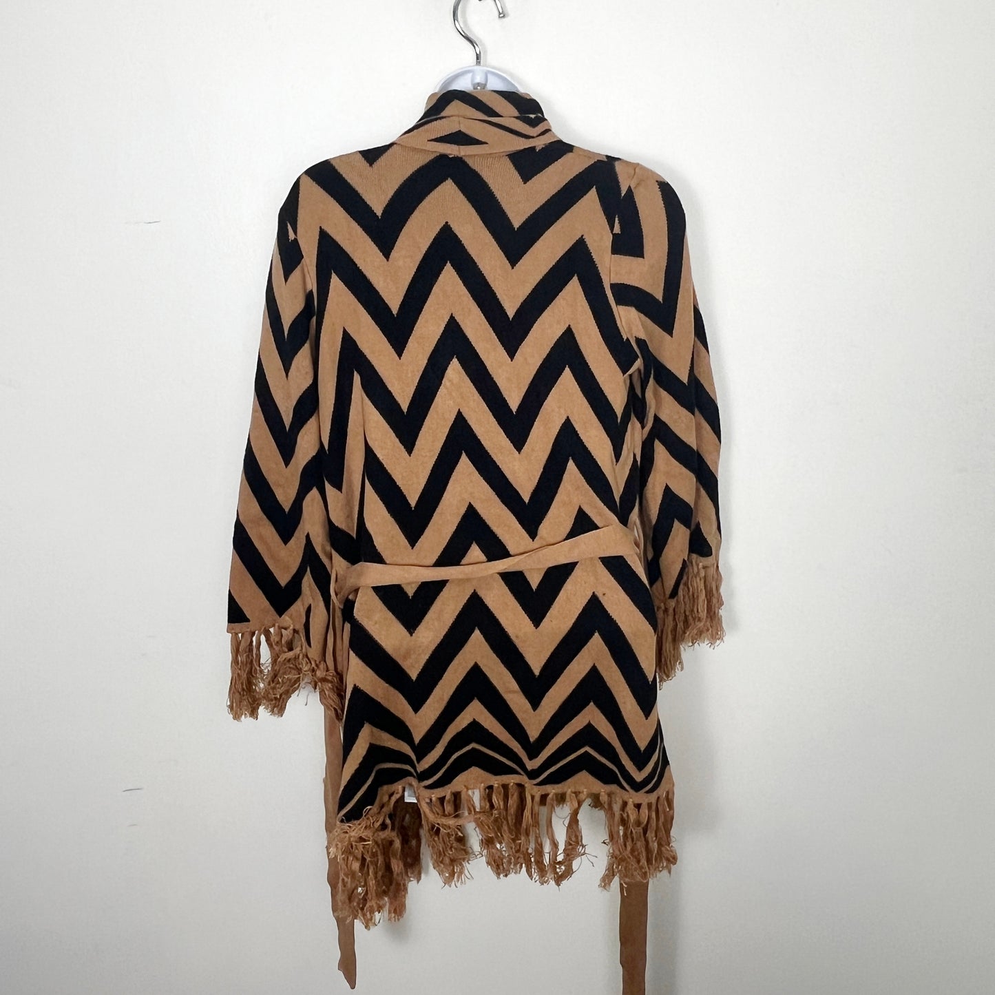 KMRY1 - Forever 21 tan and zig zag pattern belted cardigan. Size small