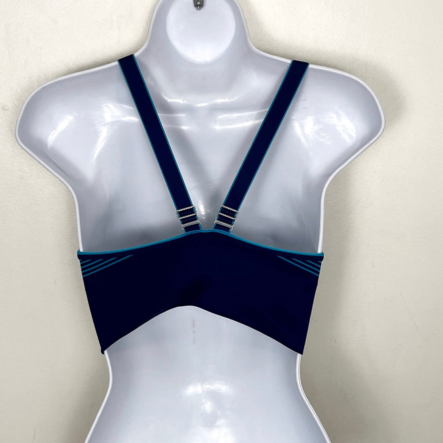 KMRY1 - DKNY blue striped lightly padded sports bra. Size small