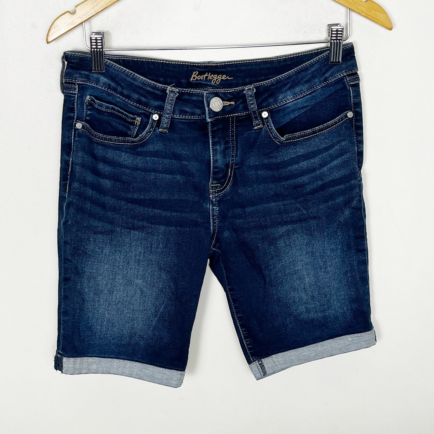 NOFF1 - Bootlegger cuffed denim shorts. Size 29