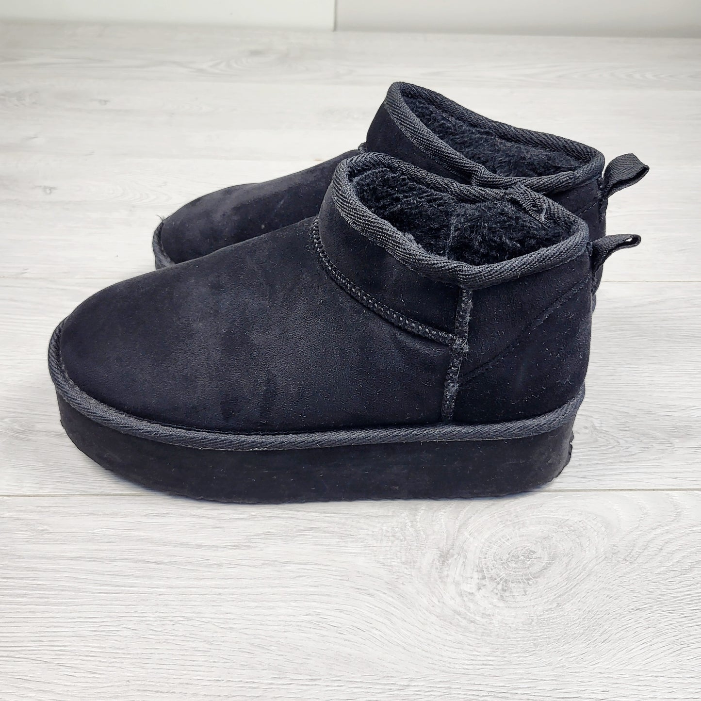 ESZ2 - Billini black shearling platform ankle boots. Size like an 8/8.5