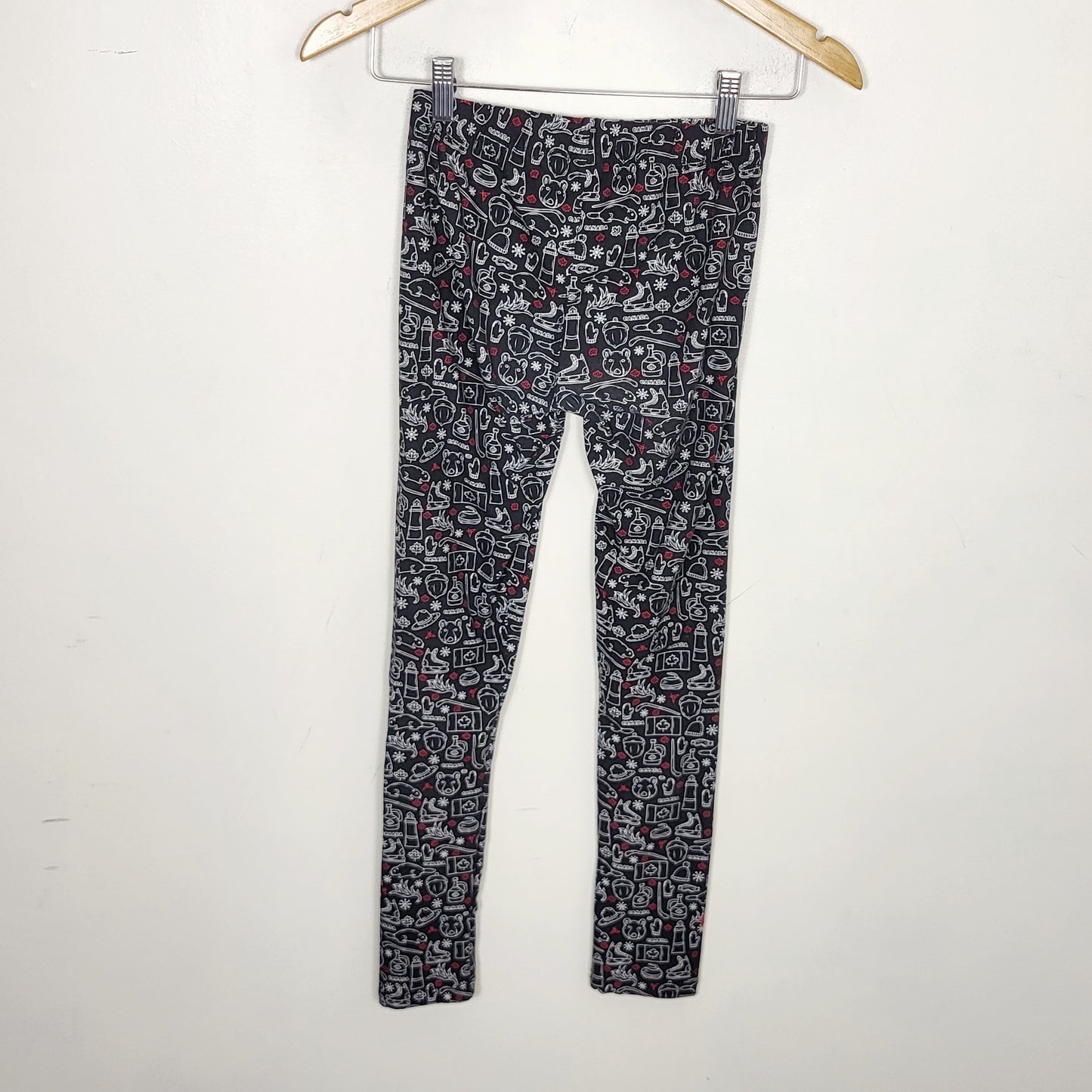 JECH1 - Sweetlegs Canadiana leggings. Petite size. One size fits most