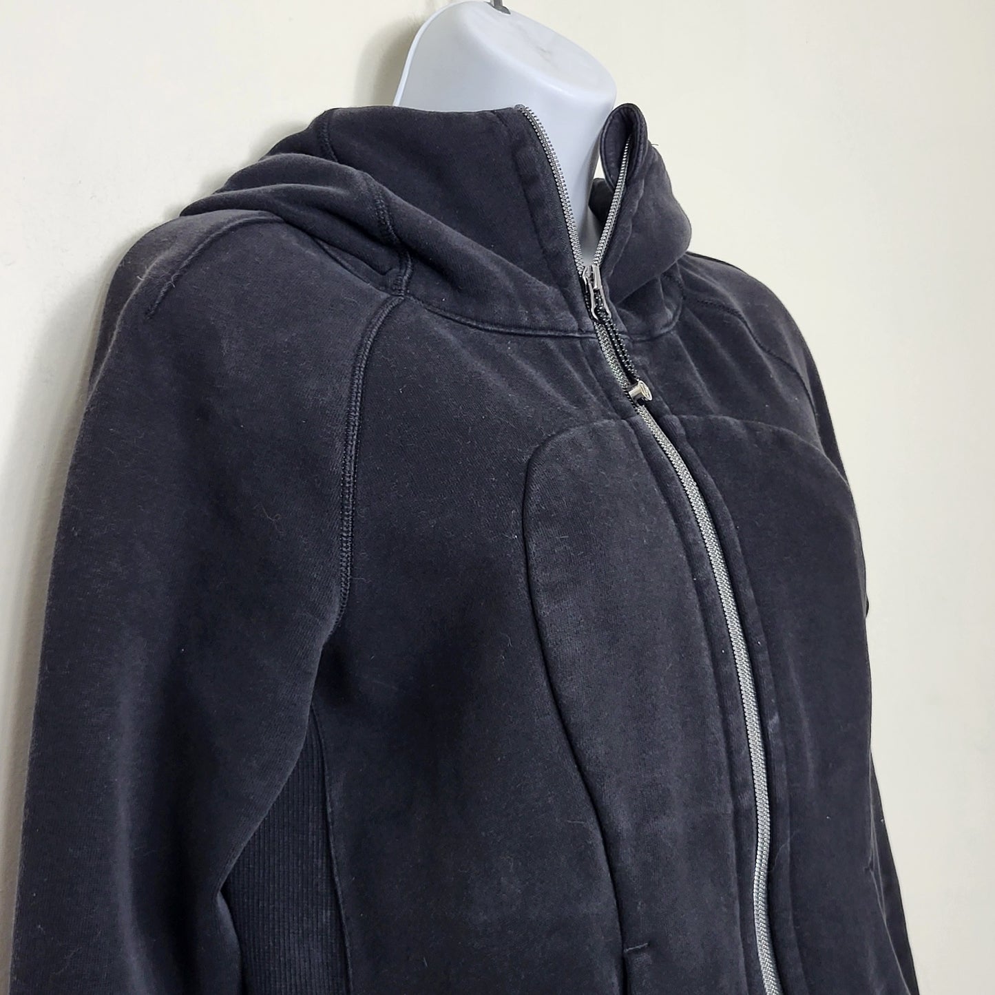 CFTZ- Lululemon black scuba hoodie. Size 6