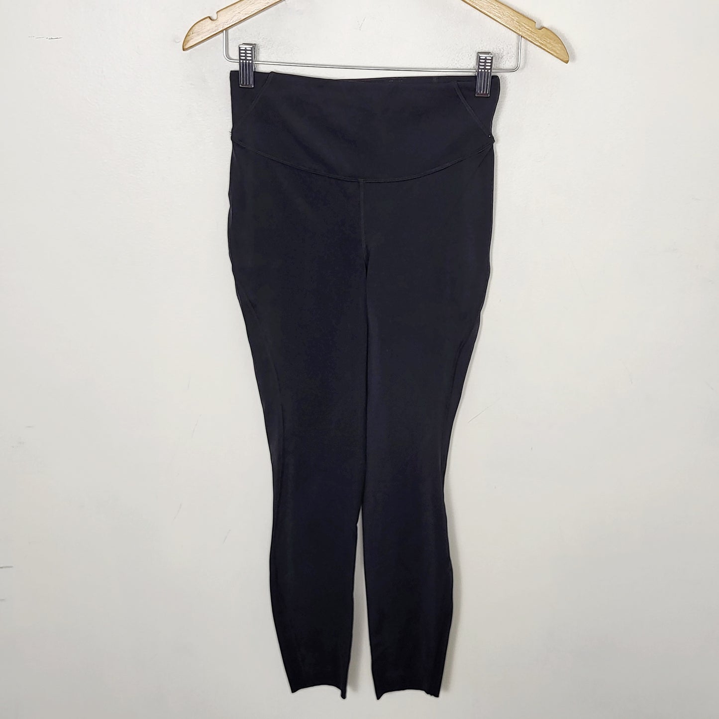 CFTZ - Lululemon Base Pace High-Rise Tight 25" - Black. Size 6