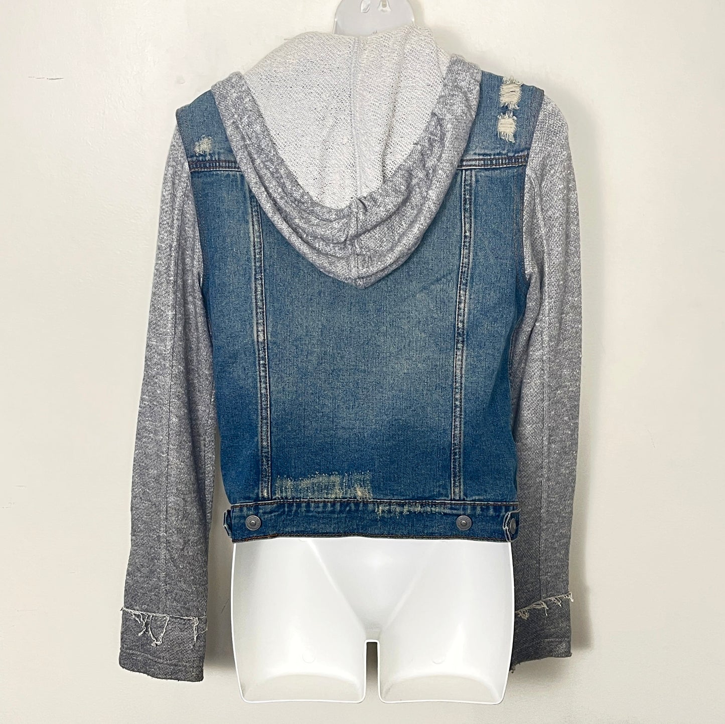 CFTZ - Silver Jeans distressed hooded jean jacket. Size small
