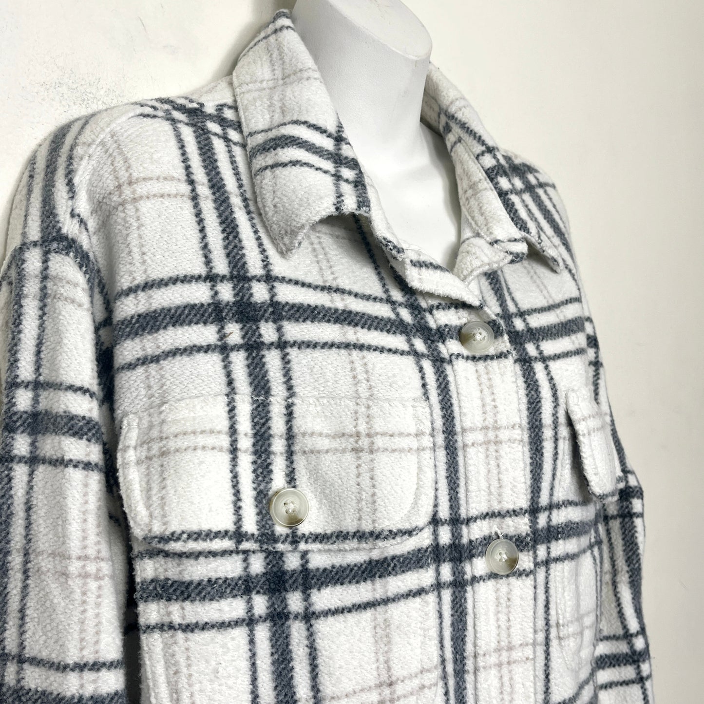 CFTZ - American Eagle plaid fleece shacket. Size small