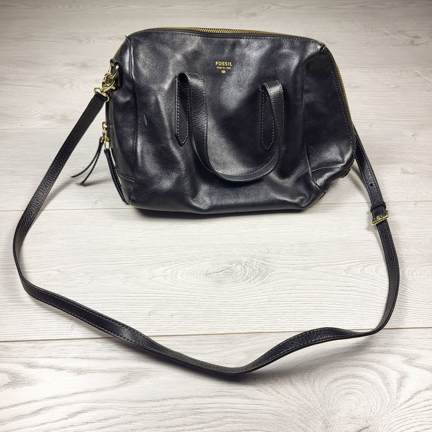 CFTZ2 - Fossil black leather "Syndey" Satchel crossbody purse