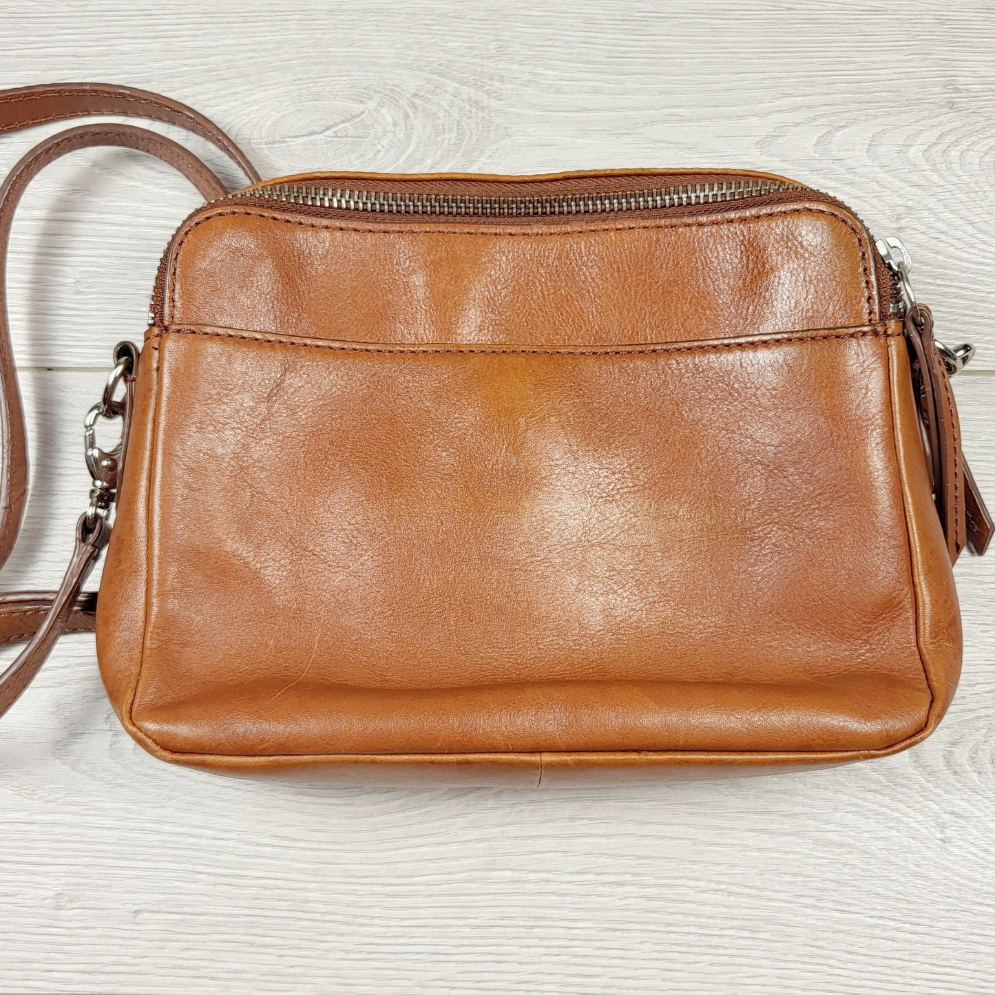 CFTZ2 - Fossil brown leather Syndey mini crossbody bag.