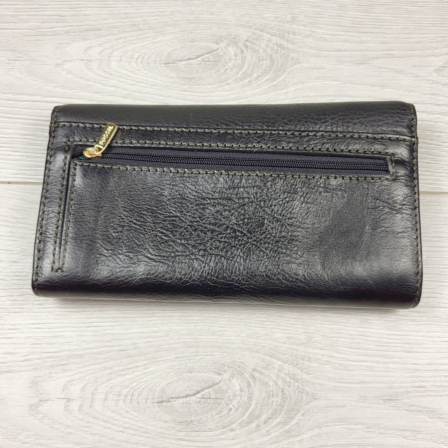 CFTZ2 - Fossil black tri-fold large wallet (green inside)