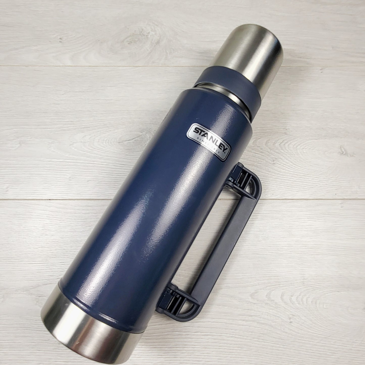 CFTZ2 - Stanley 1.82 Litre thermos. LOCAL pick up or delivery only