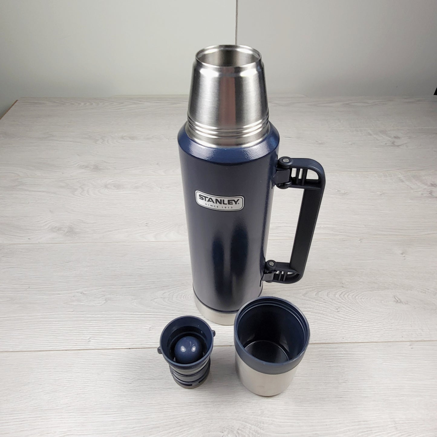 CFTZ2 - Stanley 1.82 Litre thermos. LOCAL pick up or delivery only