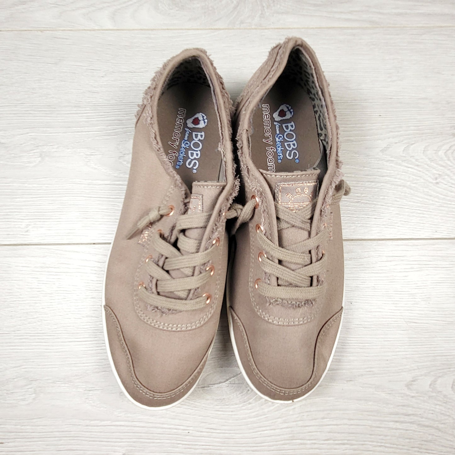 CFTZ2 - Bobs x Skechers "B Cute" sneakers. Ladies size 6.5