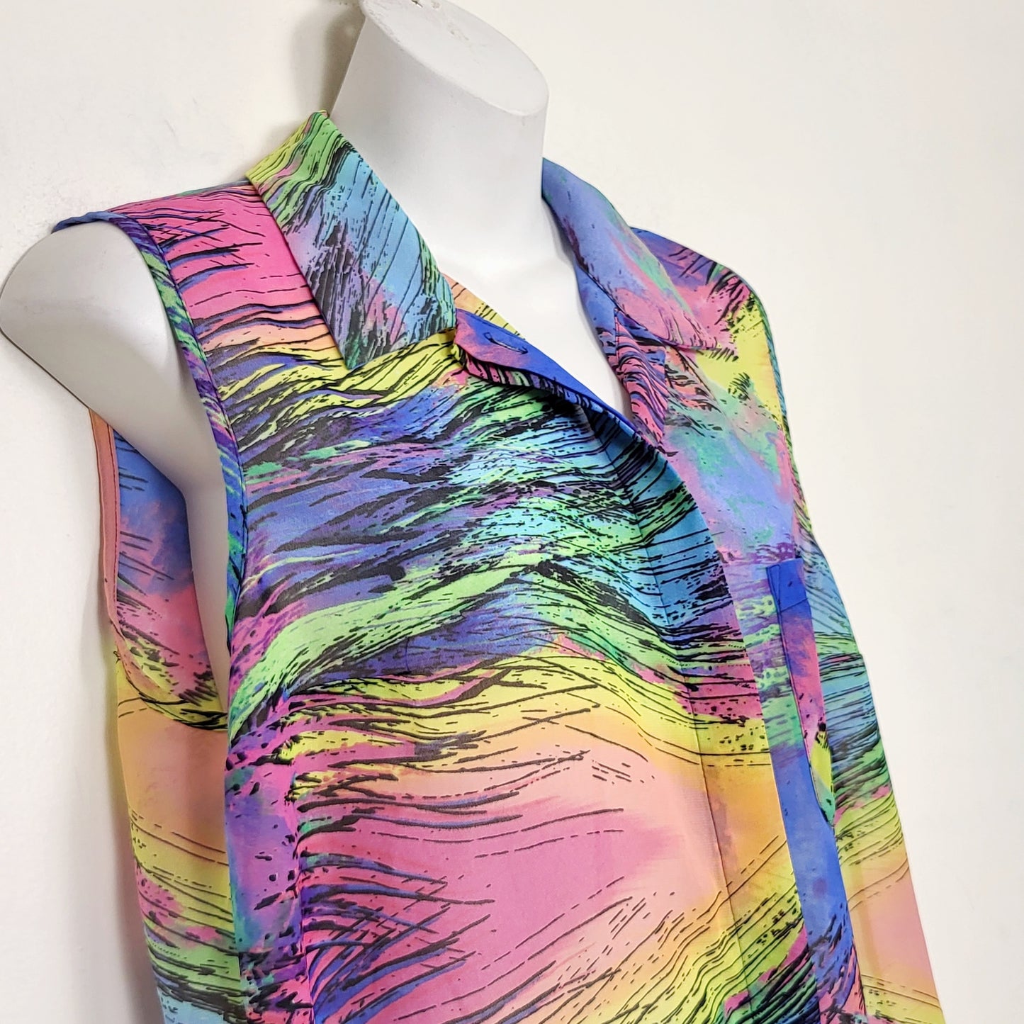CKLB - Supre multi-colour abstract patterned sleeveless button down mini dress. Size medium