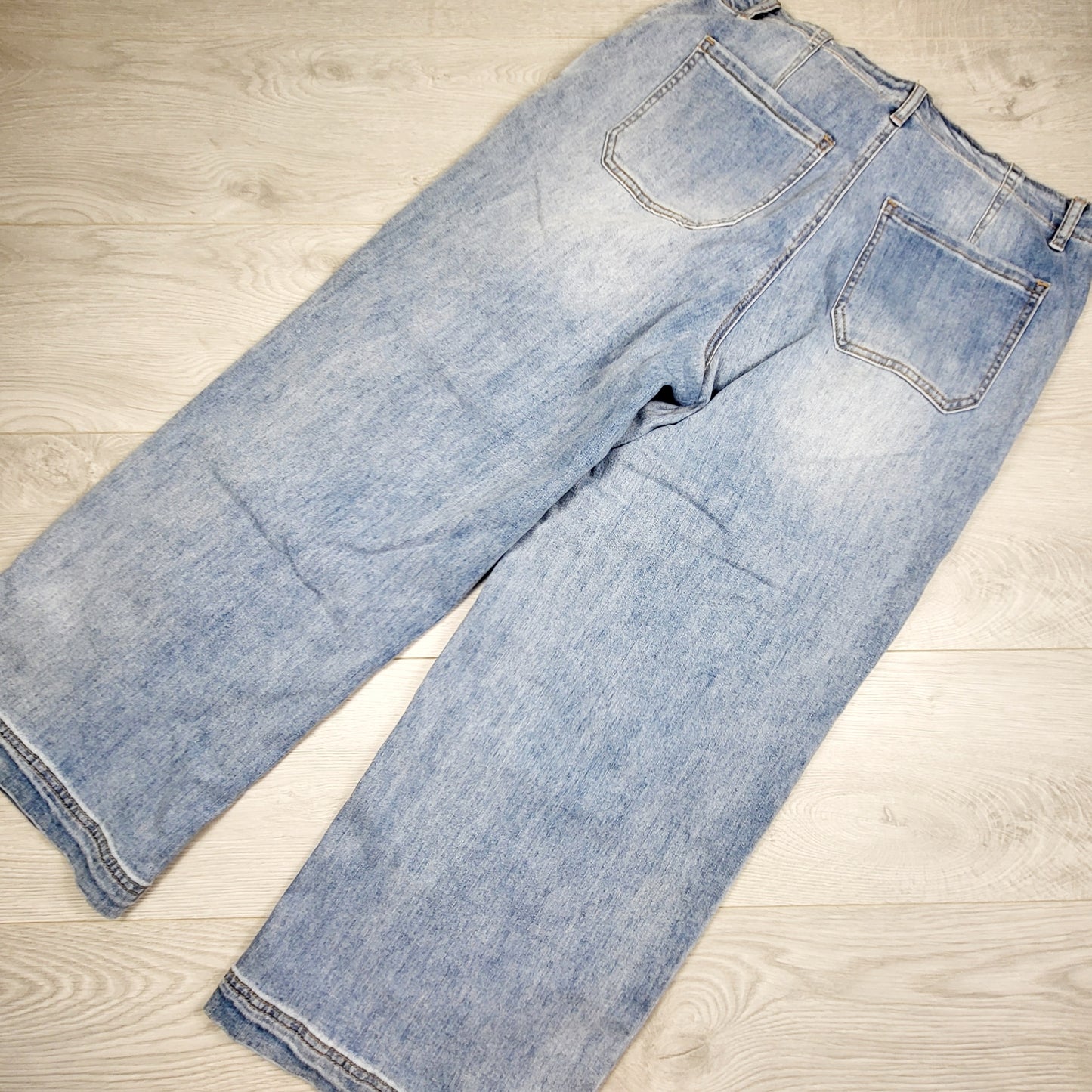 AGLL1 - Tribal "Audrey" comfort stretch wide leg cropped jeans. Size 12