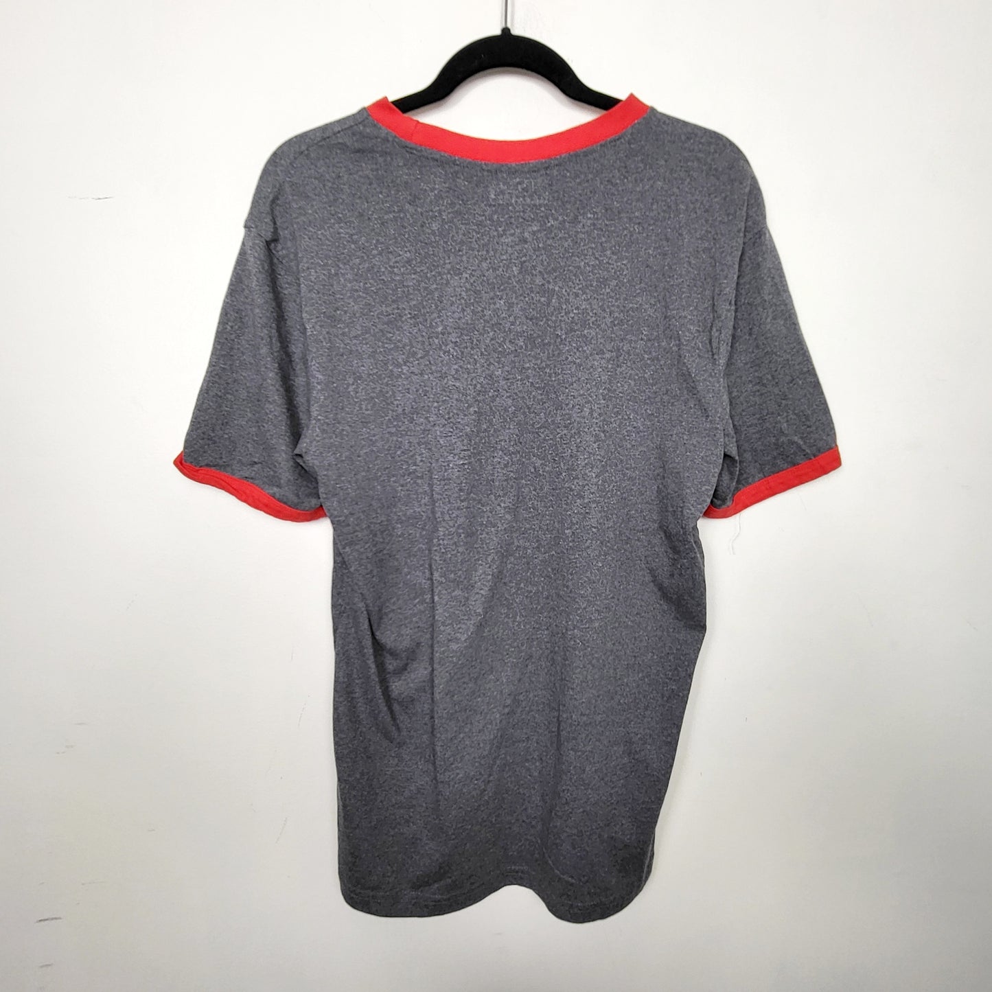 DZAV1 - Marvel grey Deadpool t-shirt. Men's size medium