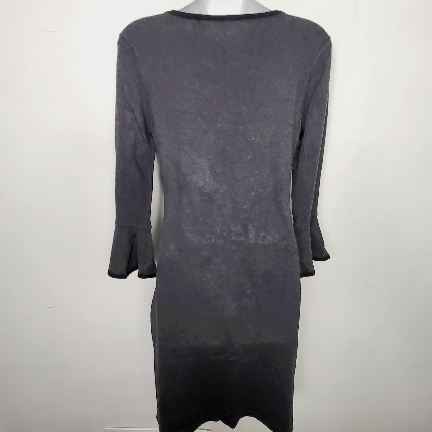 AMLE1 - Calvin Klein grey knit midi dress with bell sleeves. Size small