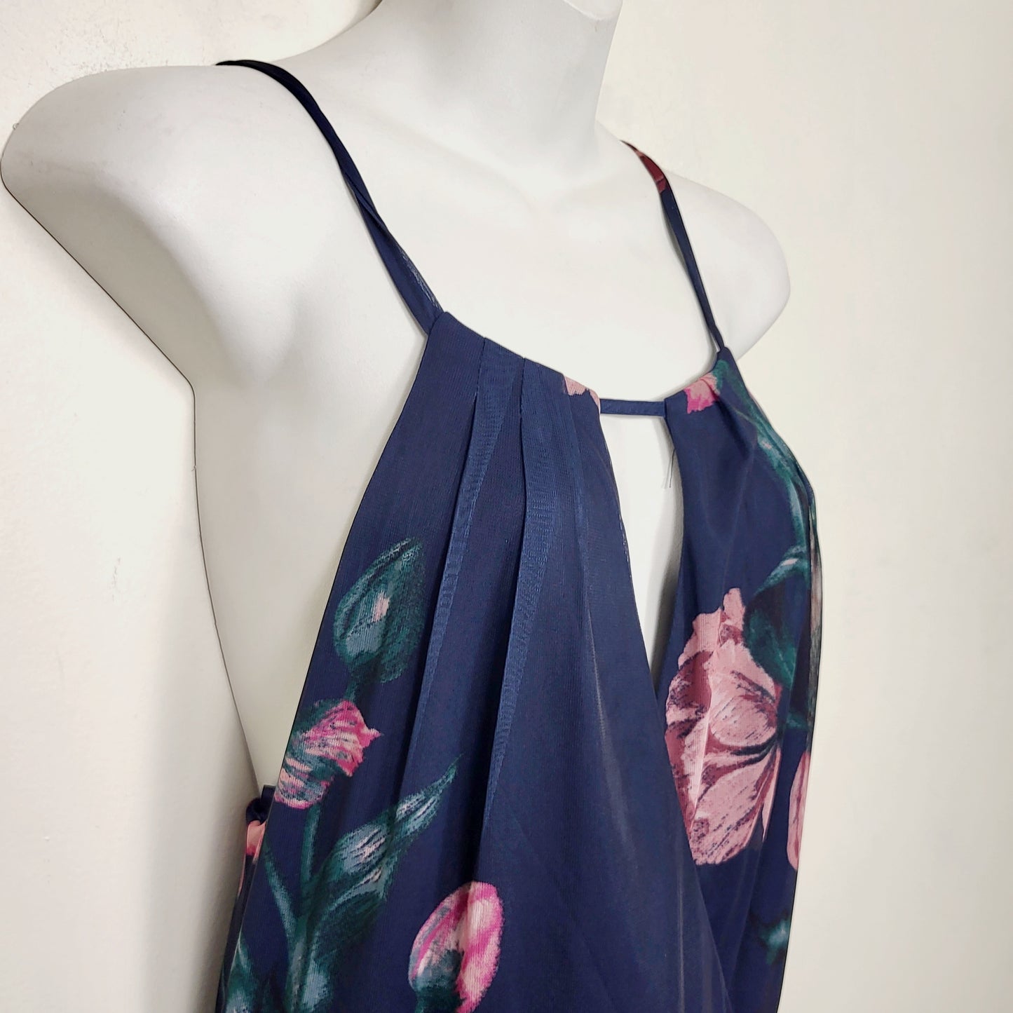 BBIN1 - NEW - Le Chateau navy floral print halter neck gown. Size medium