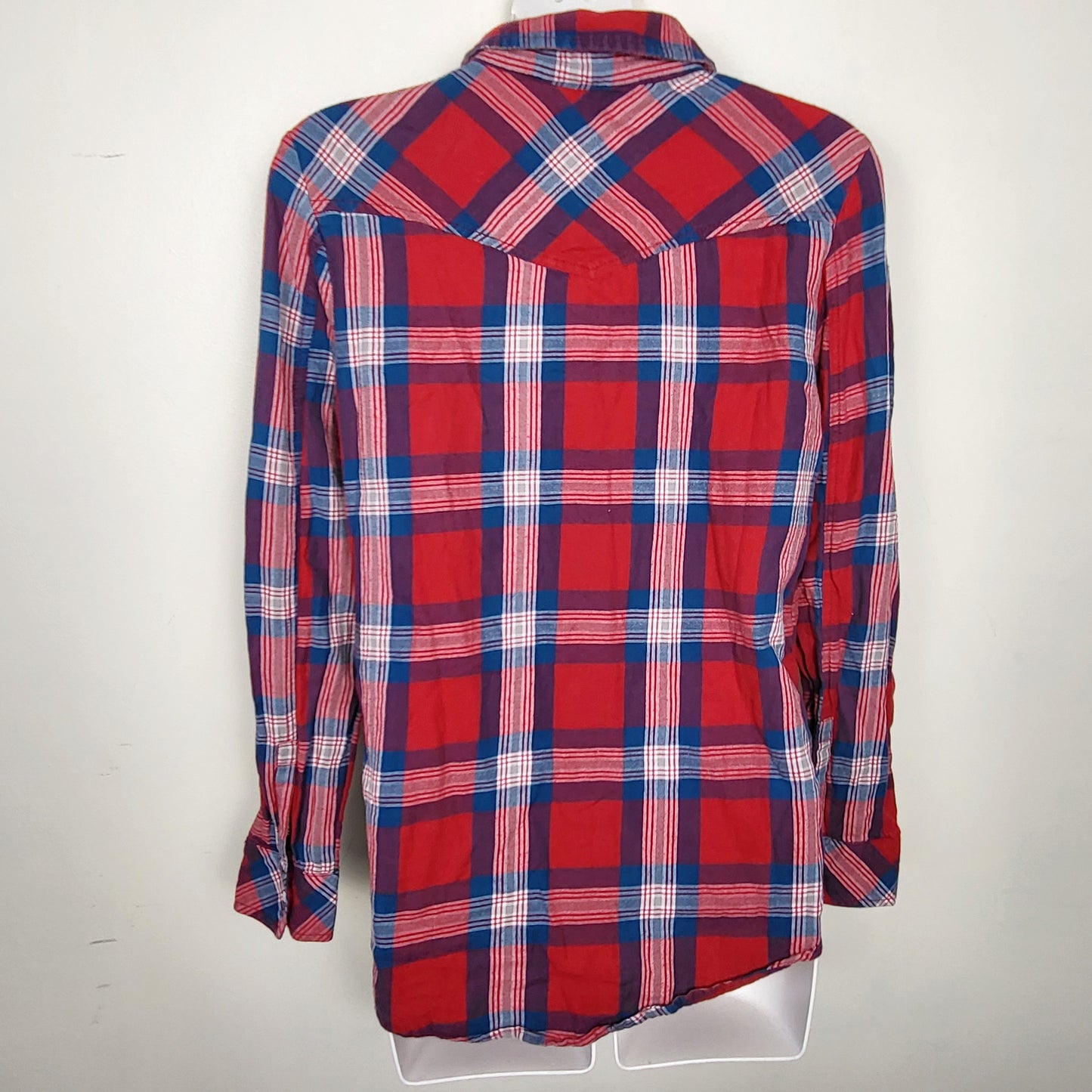 DZAV2 - Rubbish red plaid snap button shirt. Size XS