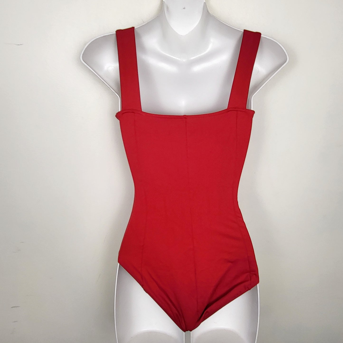 DZAV2 - Mondor red tank style dance leotard. Size medium