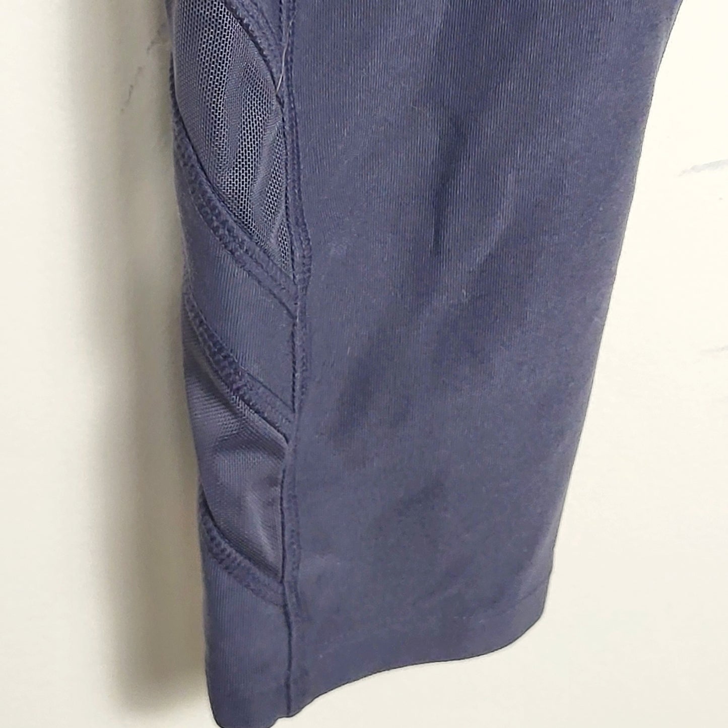 JKZ1 - Mondetta blue cropped leggings with mesh cut-outs. Size small