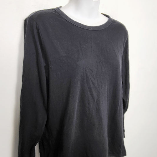 COWN1 - Old Navy black Everywear long sleeved t-shirt. Size large