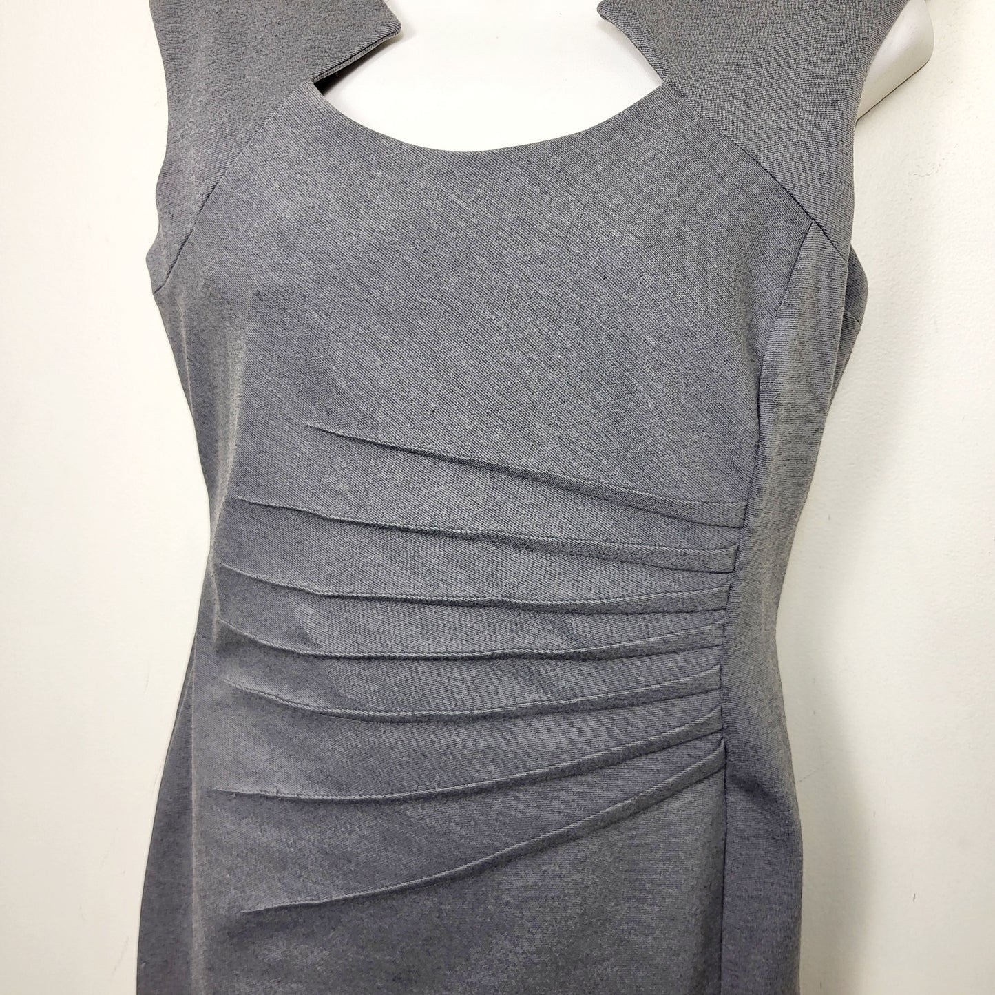 JKZ2 - Calvin Klein grey pleated sheath dress. Size 6