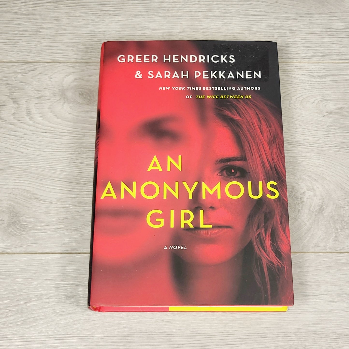 JJON1 - An Anonymous Girl. Hardcover novel