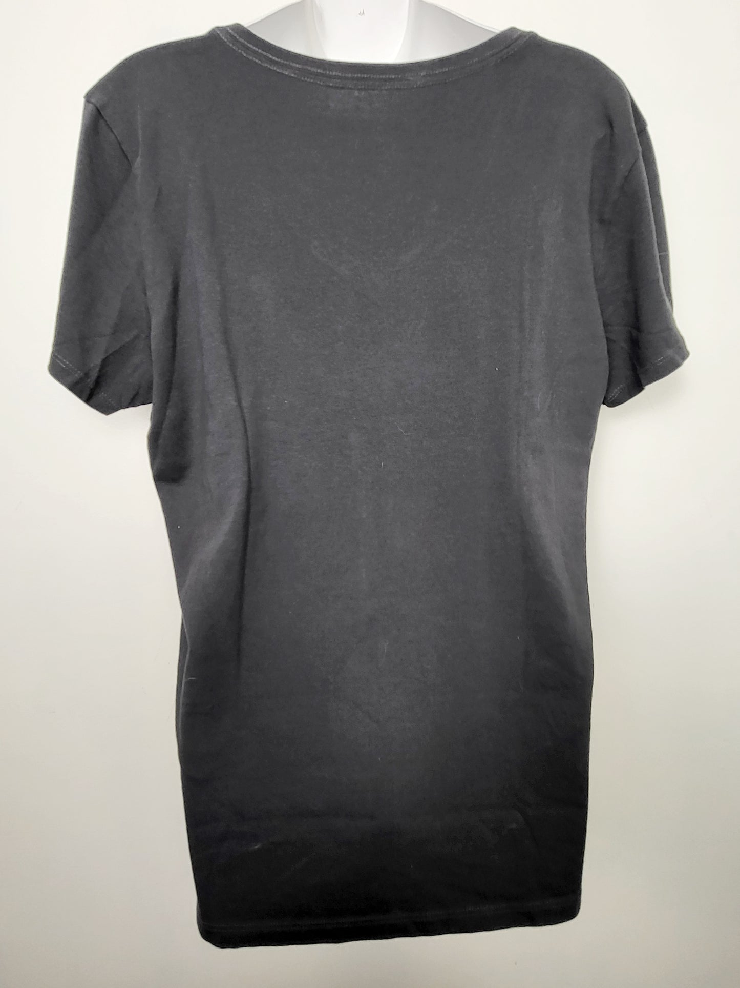 JJON2 - NEW - Life is Good grey v-neck "Crusher" tee with dog. Size large