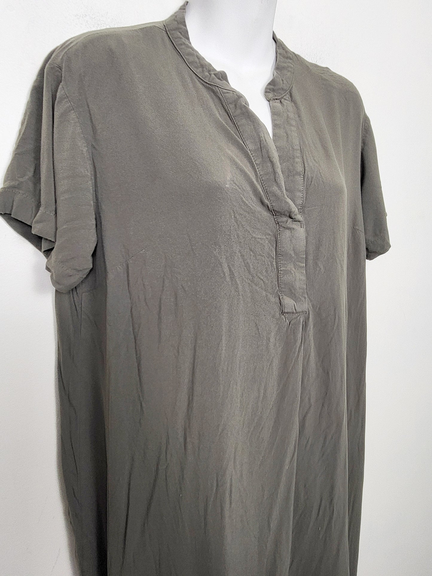 DOKN - H and M olive green viscose tunic dress. Size small