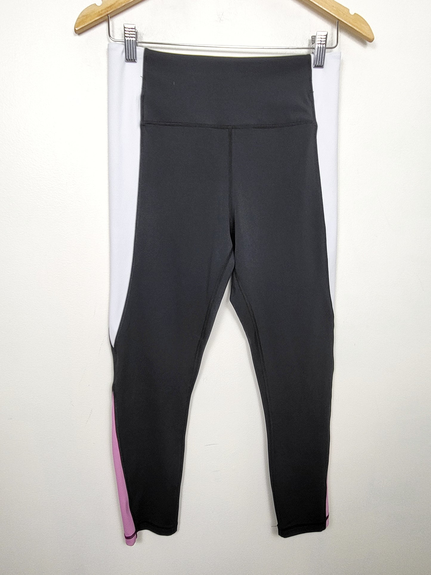 KHW - Zyia Active "Light and Tight" 7/8 leggings. Size 8-10