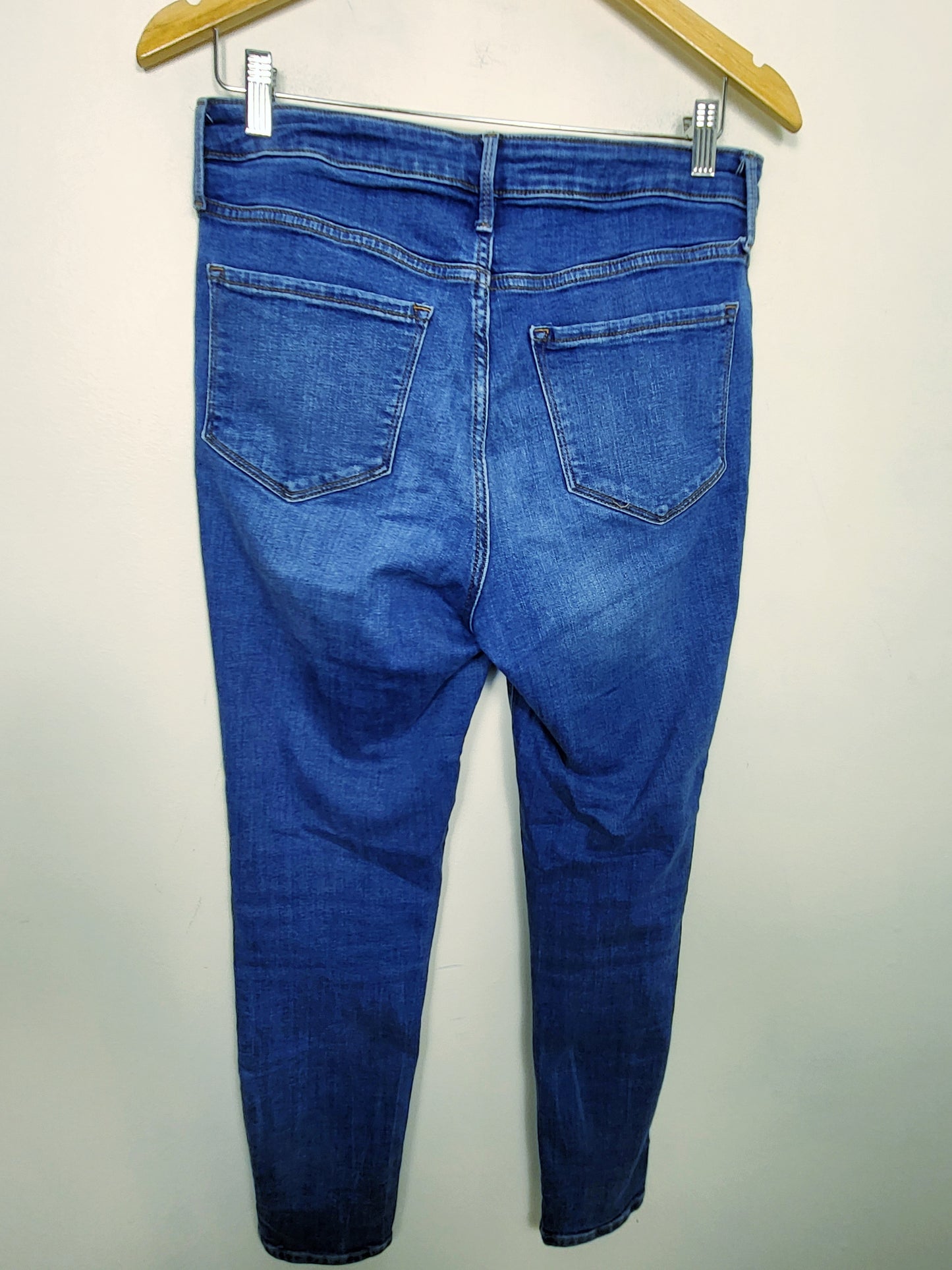 TRCA1 - Old Navy button fly high rise rockstar jeggings. Size 10