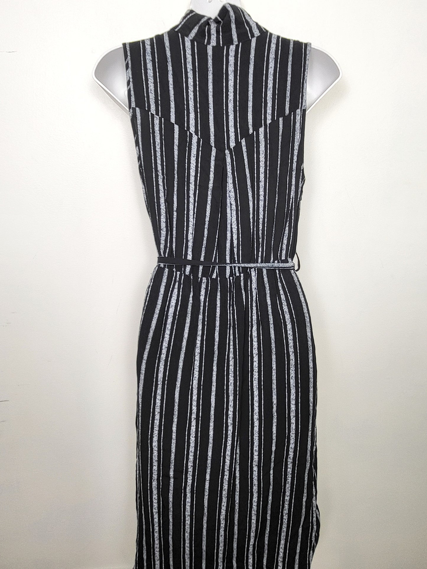 TRCA1 - Le Chateau black striped belted wrap dress. Size medium