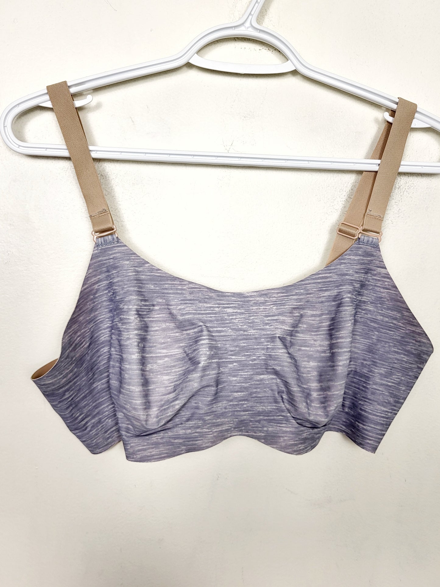 TRCA1 - Knix Evolution wire-free reversible bra. Size 5 (38B / 36C / 34D / 32DD)