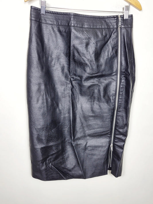 JLMB2 - Guess Loretta Faux-Leather Skirt. Size large