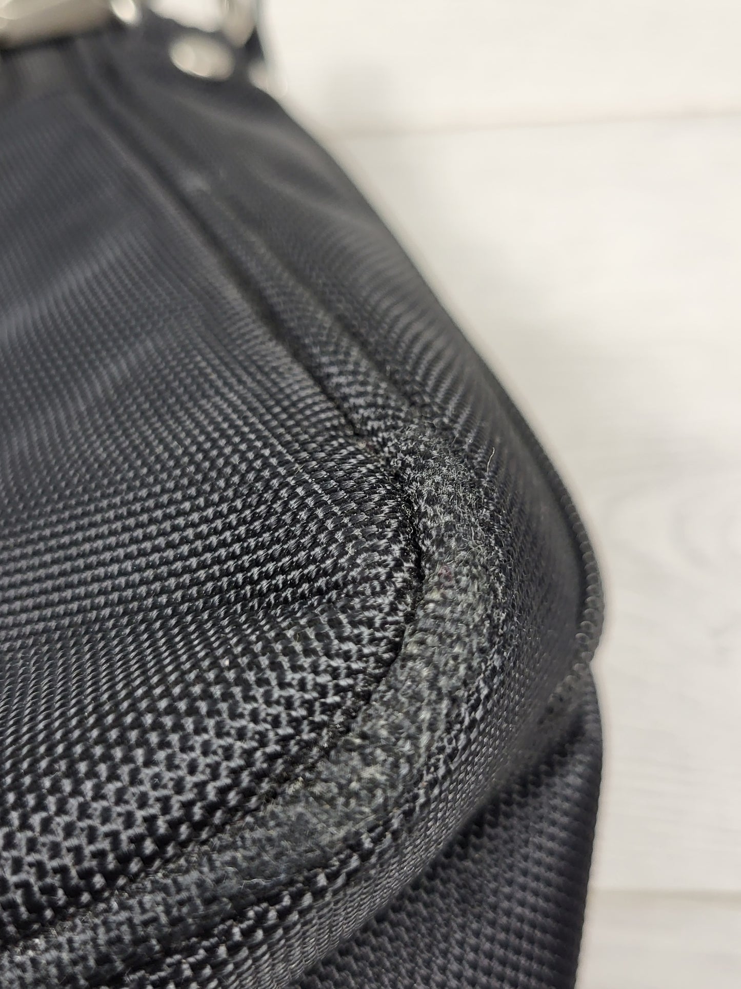 CHSP2 - Swiss Gear black 18 inch laptop carry case