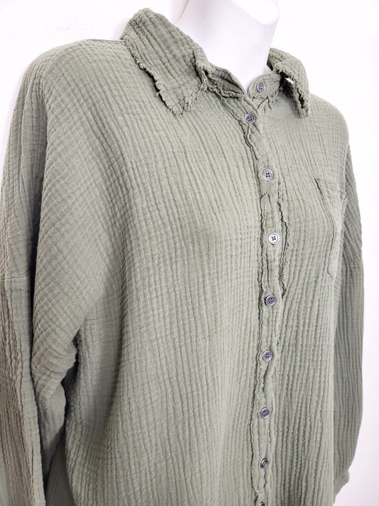 BRNA - Zenana green double knit gauzy button down top with raw edge hem. Size large
