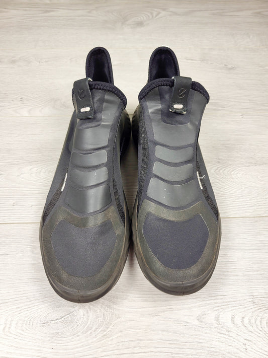 Ecco black slip-on waterproof sneaker. Men's size 10-10.5