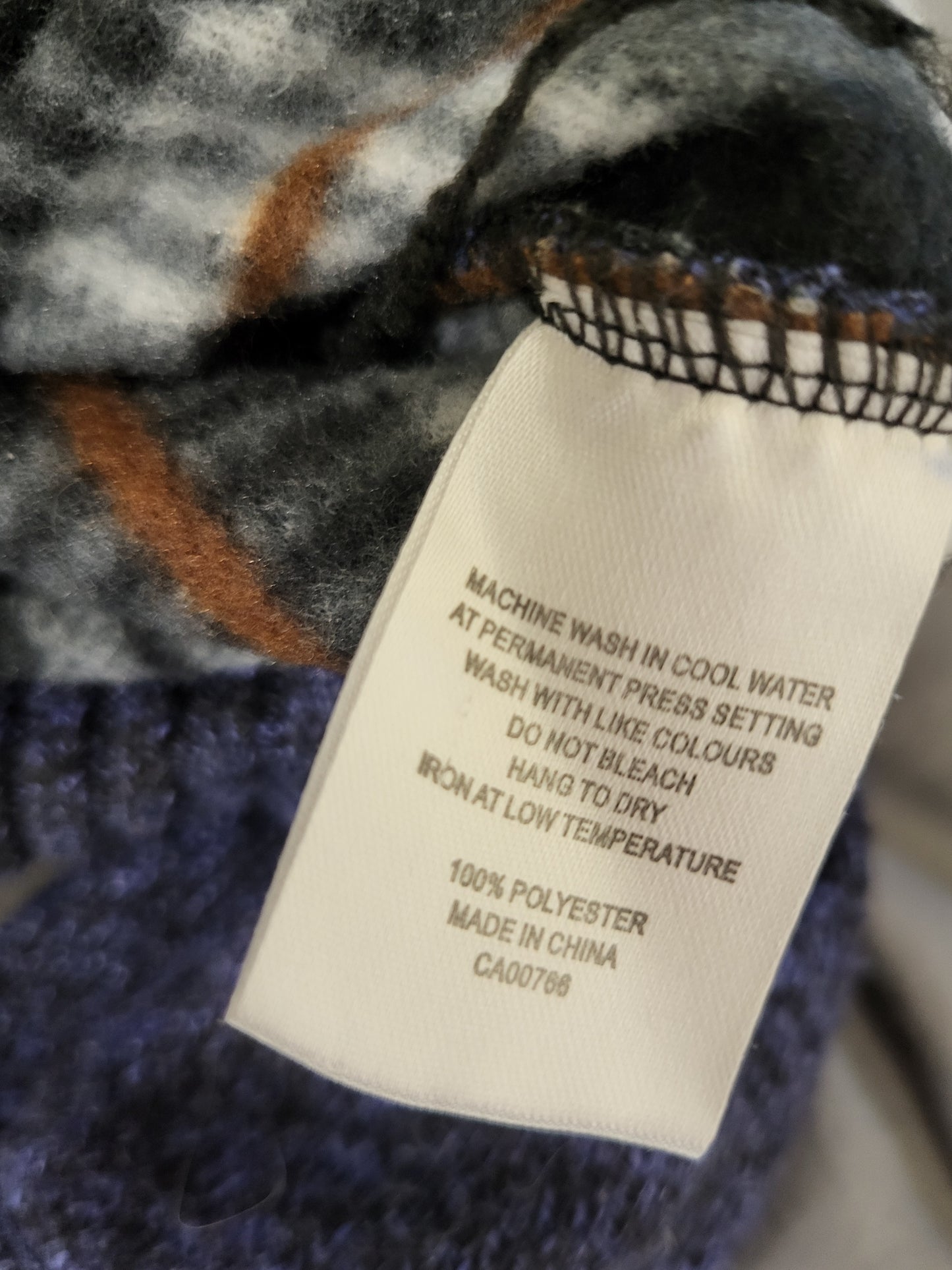 Hechter Paris blue cable knit zippered sweater with fleece lining. Men's size 2X