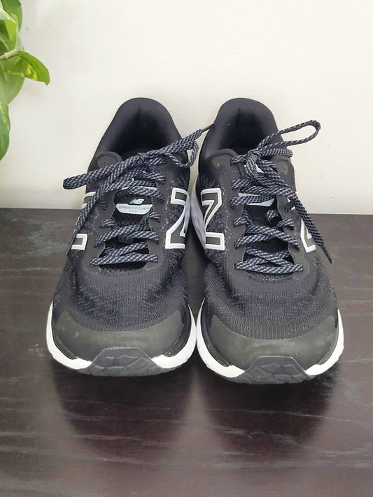 New Balance black and light blue Fresh Foam running shoes. Ladies size 8.5 / Men's size 7