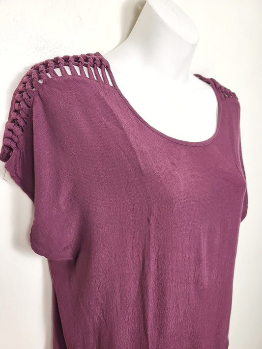 Gentle Fawn plum coloured top. Size small