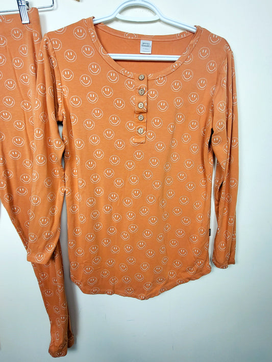 Pretty Laundry (Little and Lively)2pc bamboo sleep set. Size XS