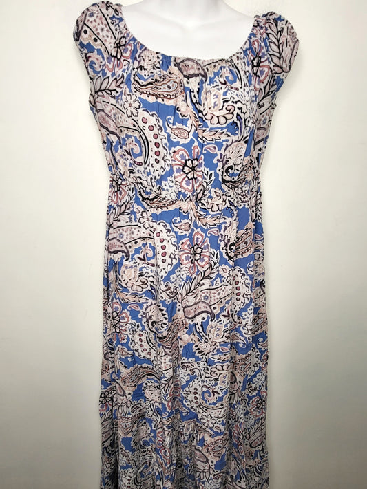 Blue patterned summer dress. Size medium
