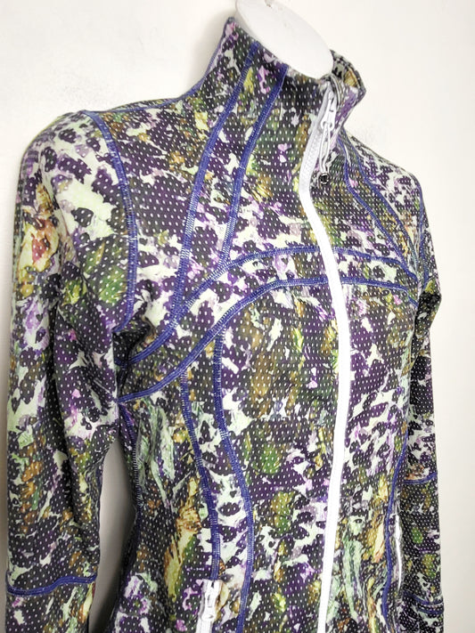 Lululemon Define Jacket in Floral Sport White Multi pattern. Size small