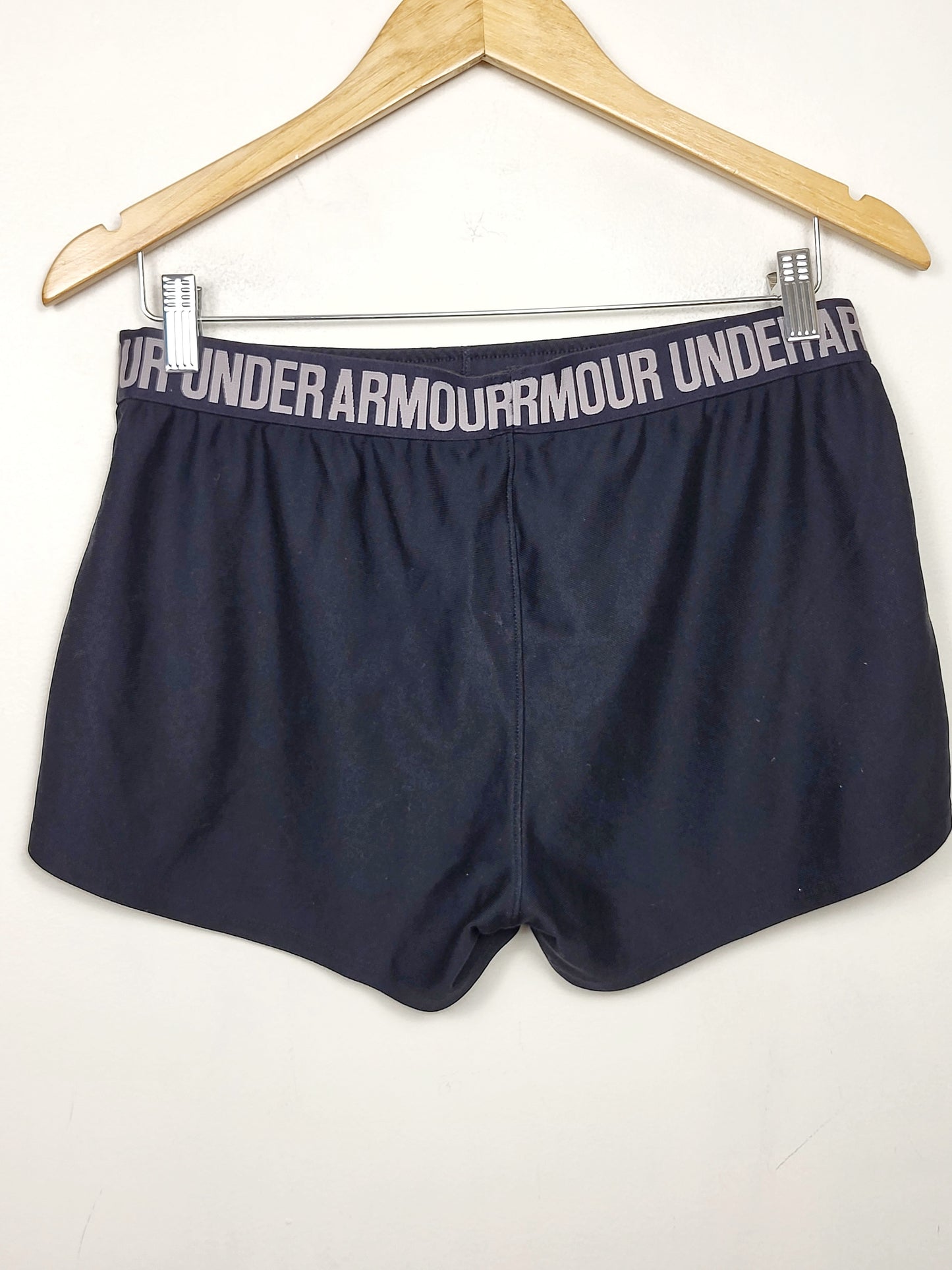 Under Armour Women's Tech Play Up Shorts. Size MEDIUM