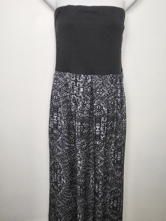 Ardene strapless black and grey patterned maxi dress | Size LARGE