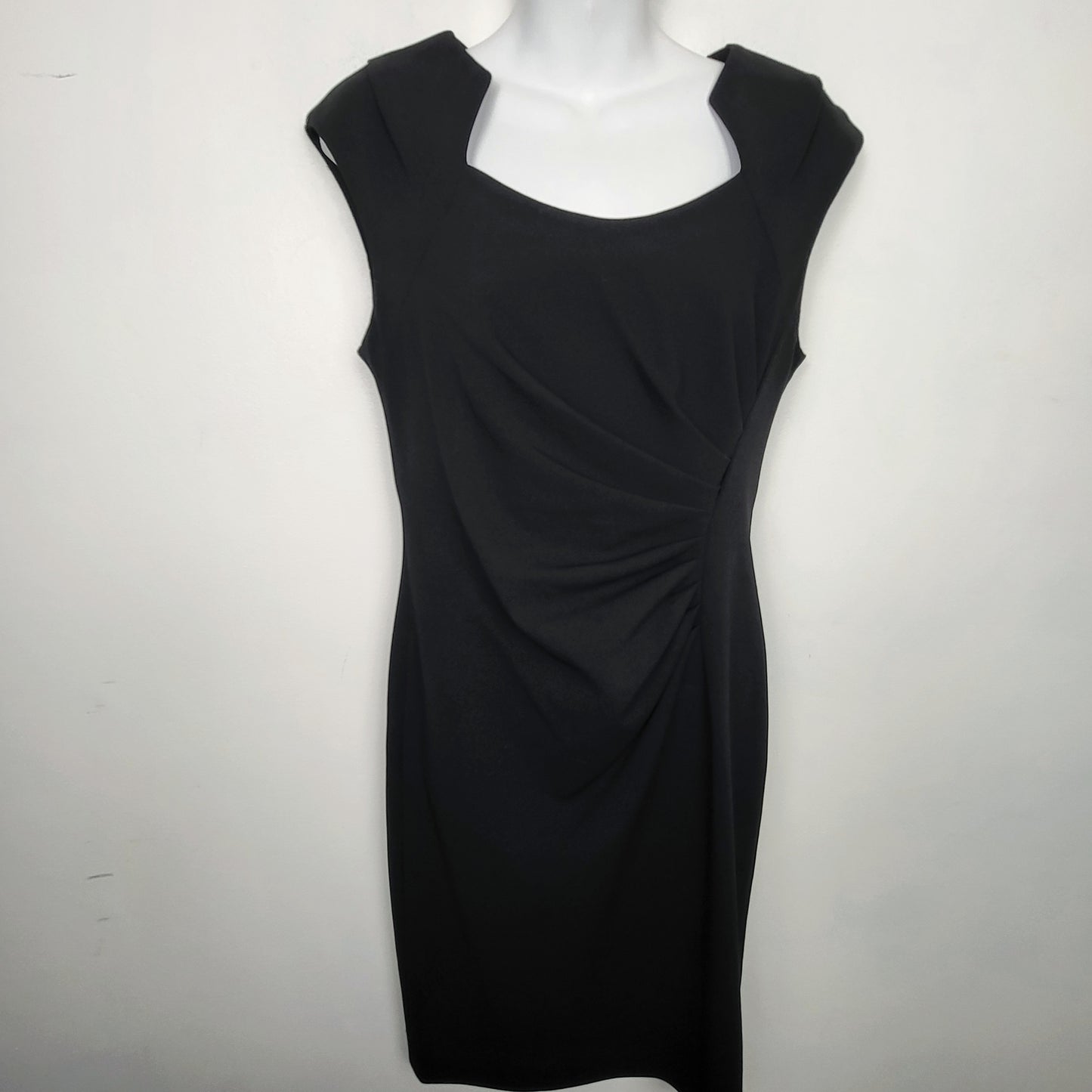 JKZ1 - Calvin Klein black sheath dress. Size 6