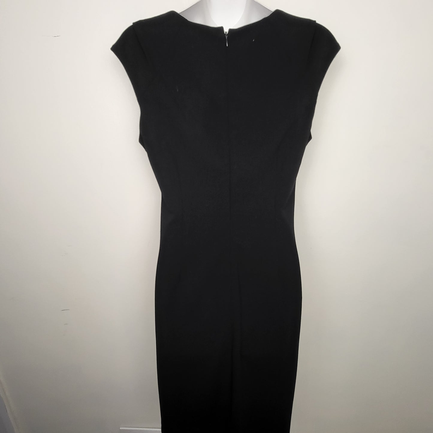 JKZ1 - Calvin Klein black sheath dress. Size 6
