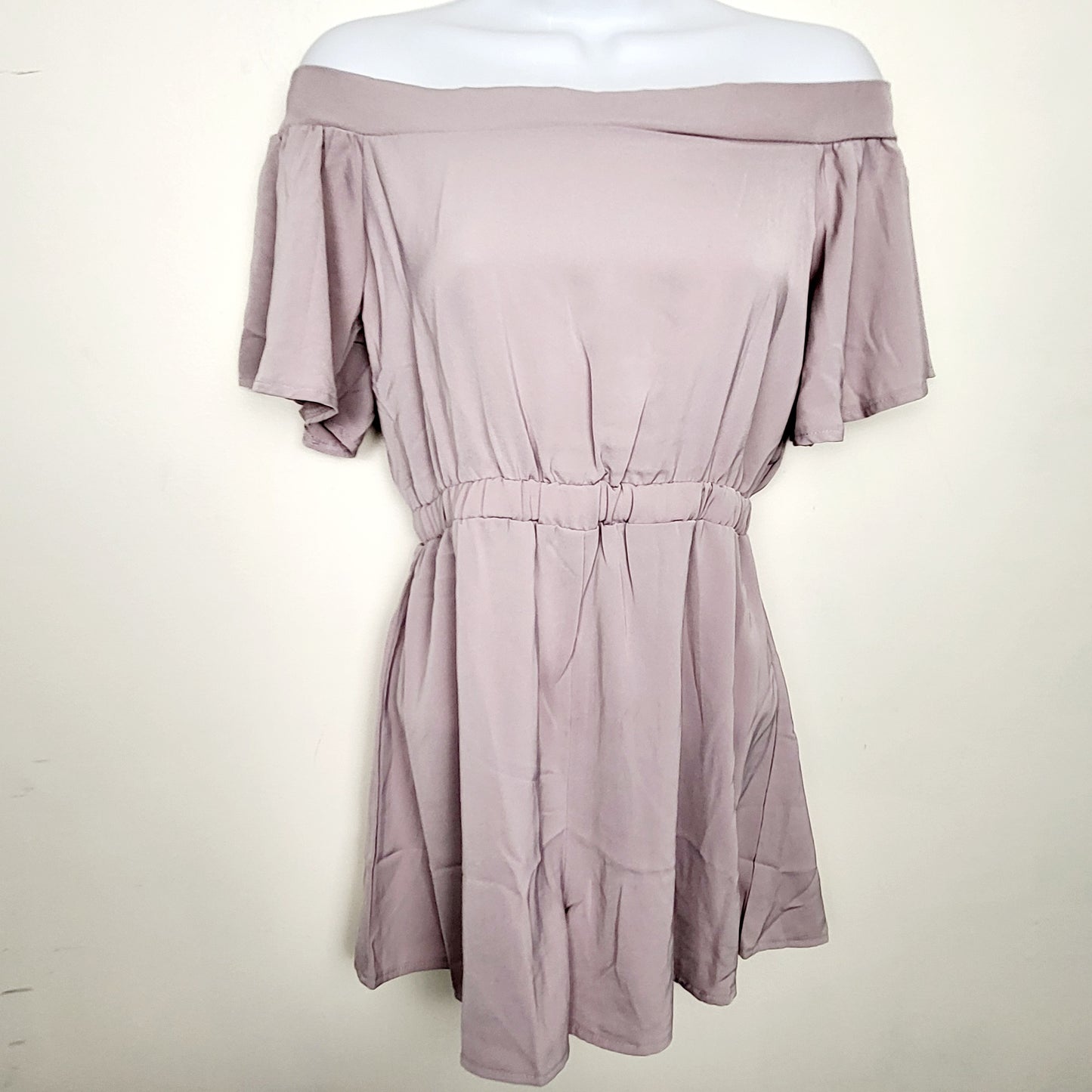AMHU1 - Ava mauve off the shoulder romper. Size 8