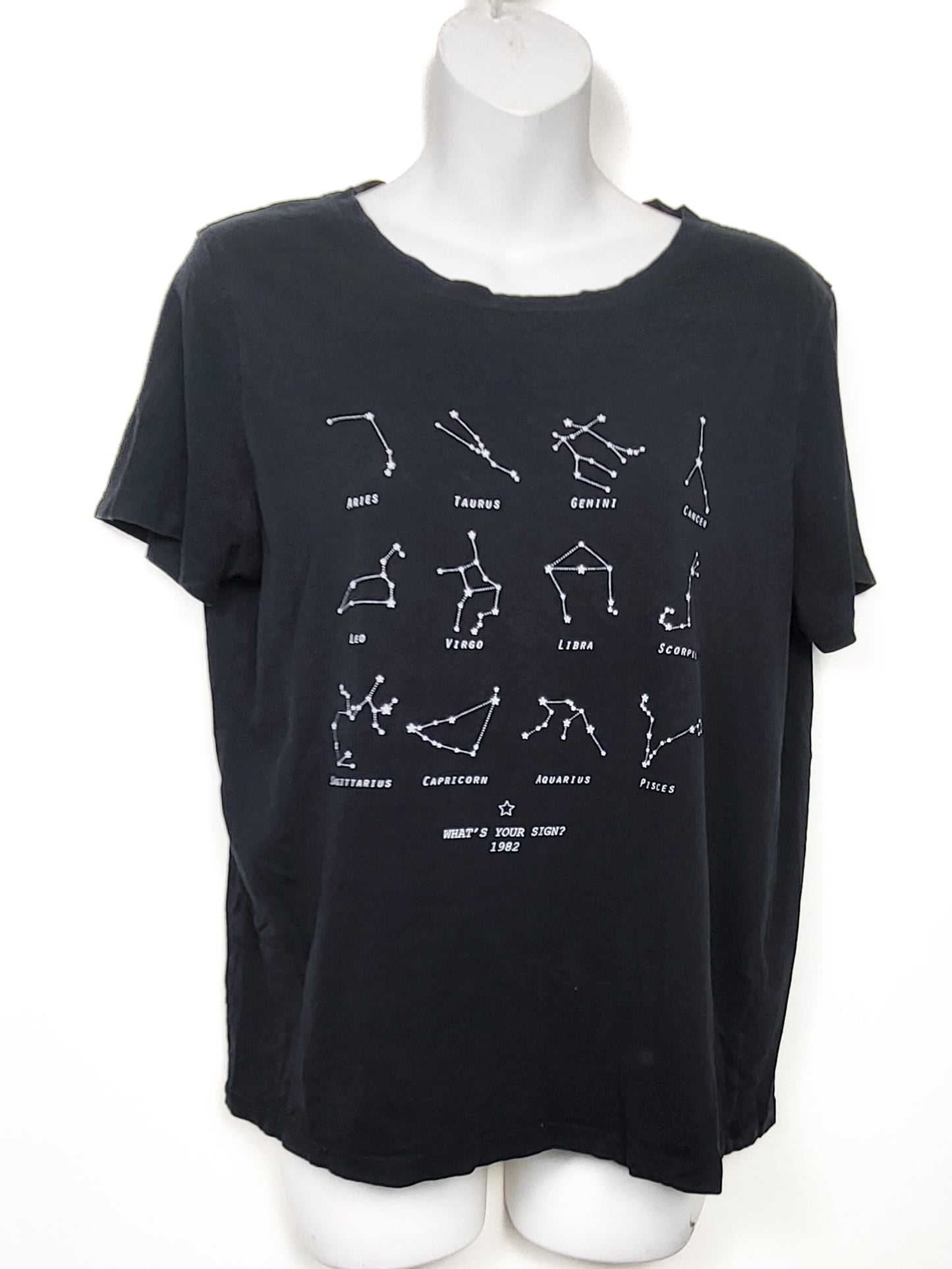 Ardene black "What's Your Sign" t-shirt | Size MEDIUM