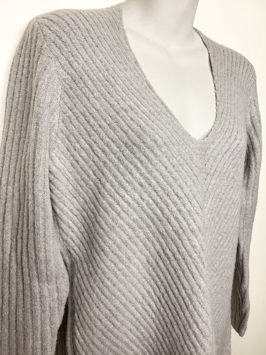 Dynamite grey ribbed v-neck sweater | Size MEDIUM